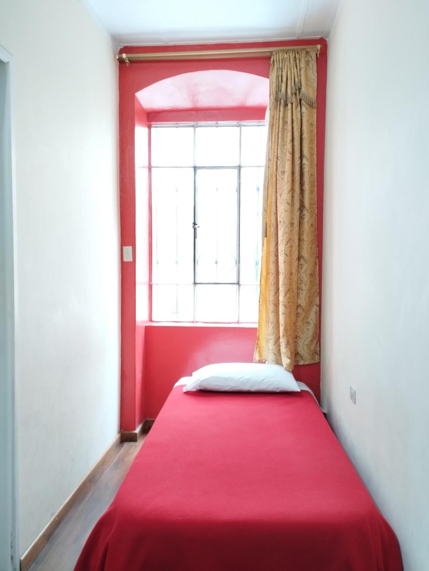 Great Location Bed And Breakfast Латакунга Екстериор снимка